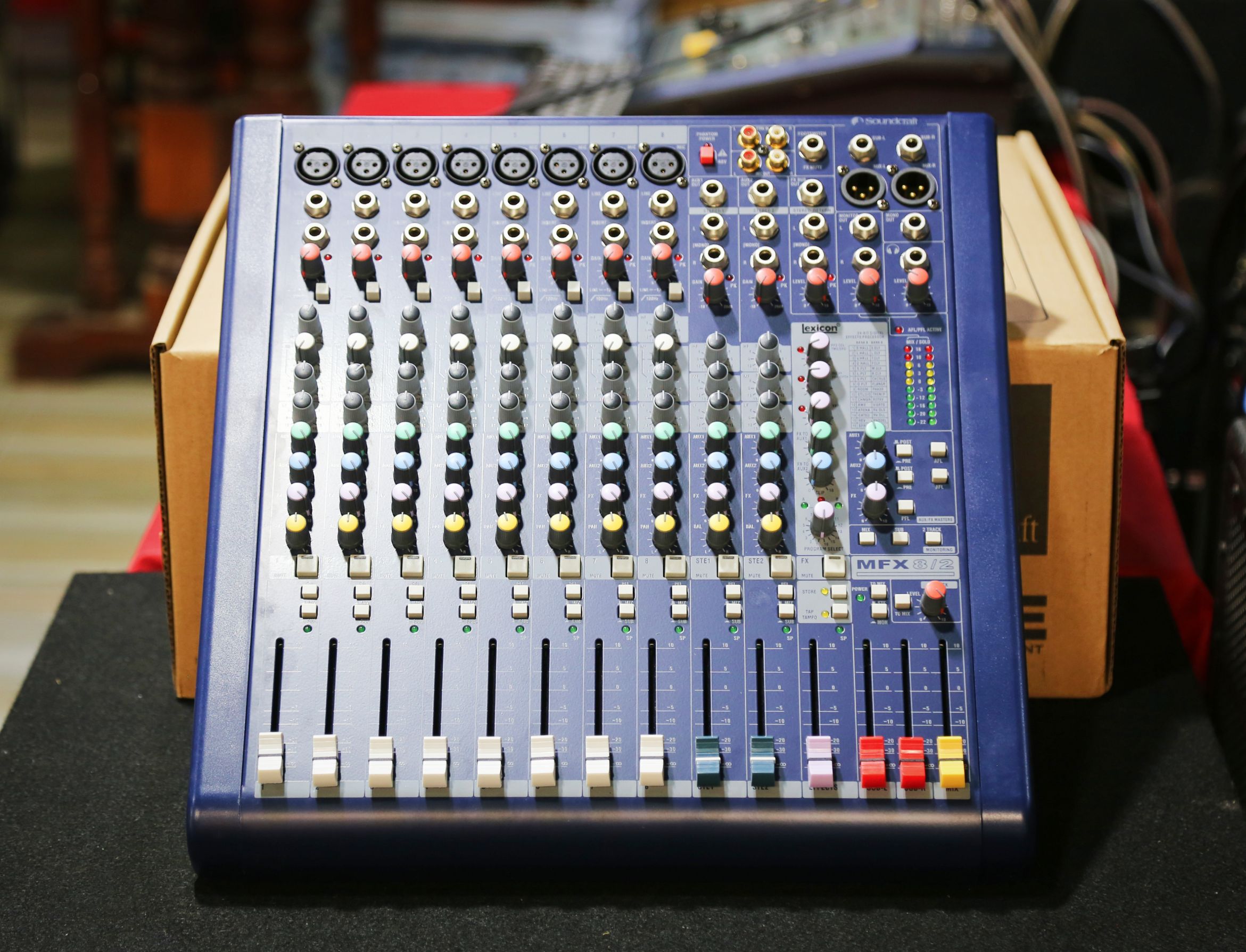 มิกเซอร์ Soundcraft MFX8/2 Mixer พร้อมเอ็ฟเฟคLexicon Lazada.co.th