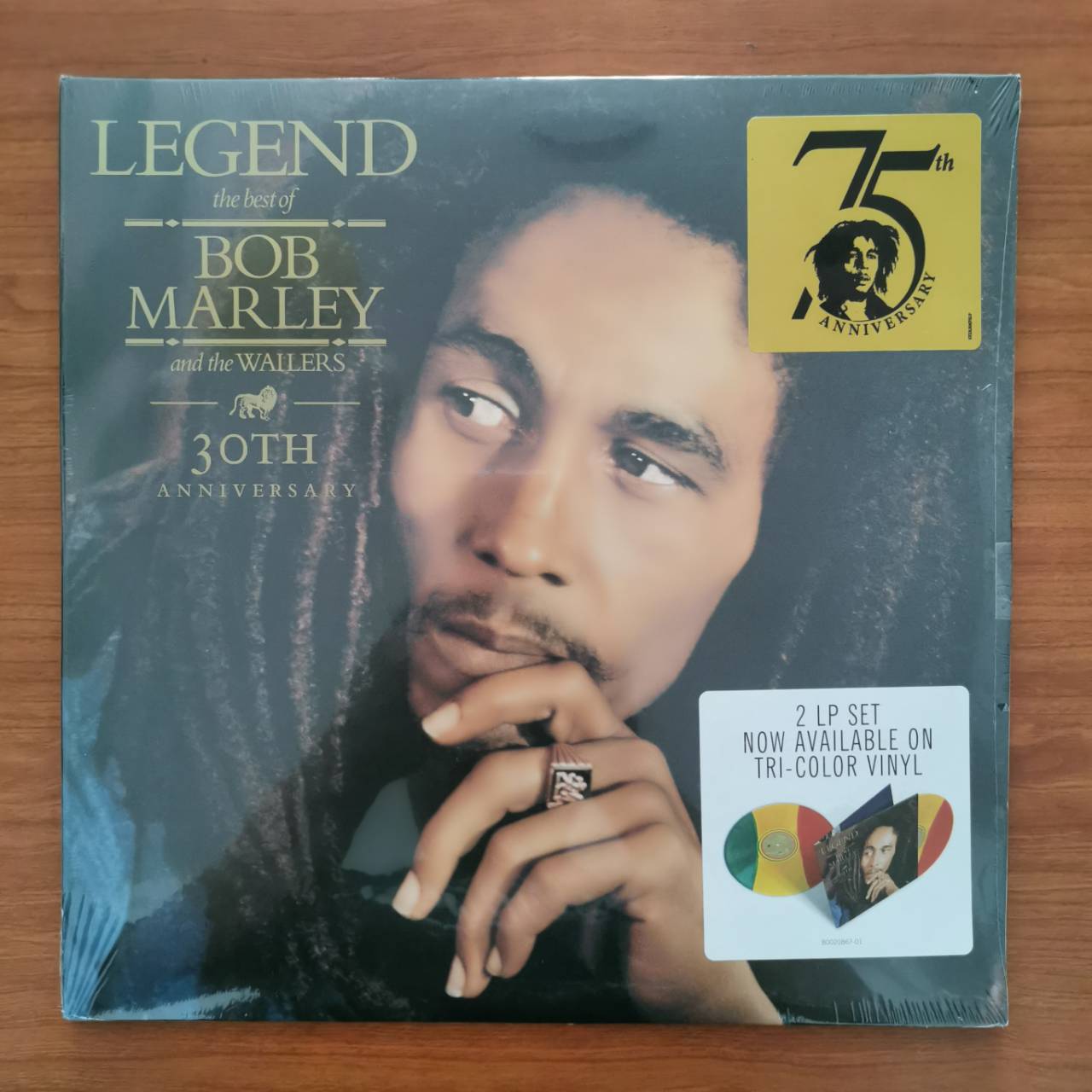 แผ่นเสียง Bob Marley Legend 2LP set Limited แผ่นสี มีสามสี แผ่นใหม่ ซีล แผ่นสี