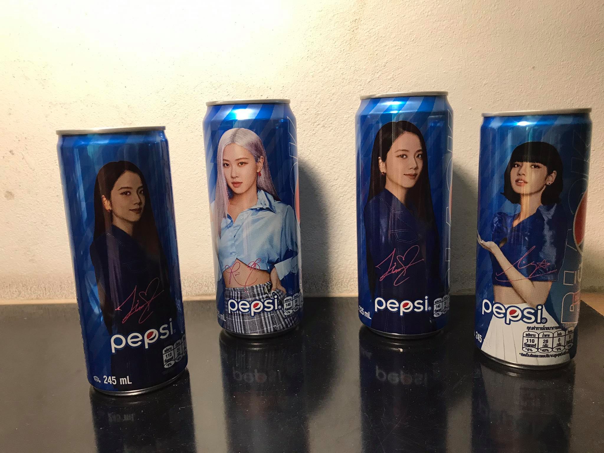 พร้อมส่ง!! PepsiXBlackpink Limited Edition jisoo แป๊ปซี่แมกซ์ X แบล็กพิงค์ ขนาด 245ml (สีฟ้า)