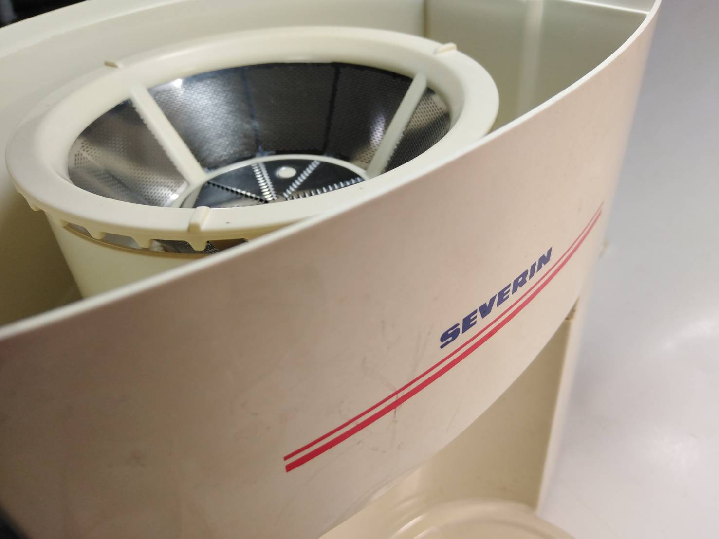 เครื่องคั้นน้ำผลไม้แยกกาก severin juice extractor DD101 ThaiPick