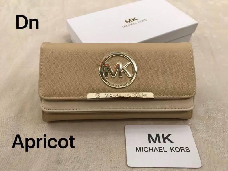 กระเป๋าสตางค์ MK สี ครีม สี ครีม