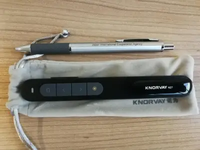 Wireless presenter & laser pointer (Knorvay N27-black) พร้อมเคส