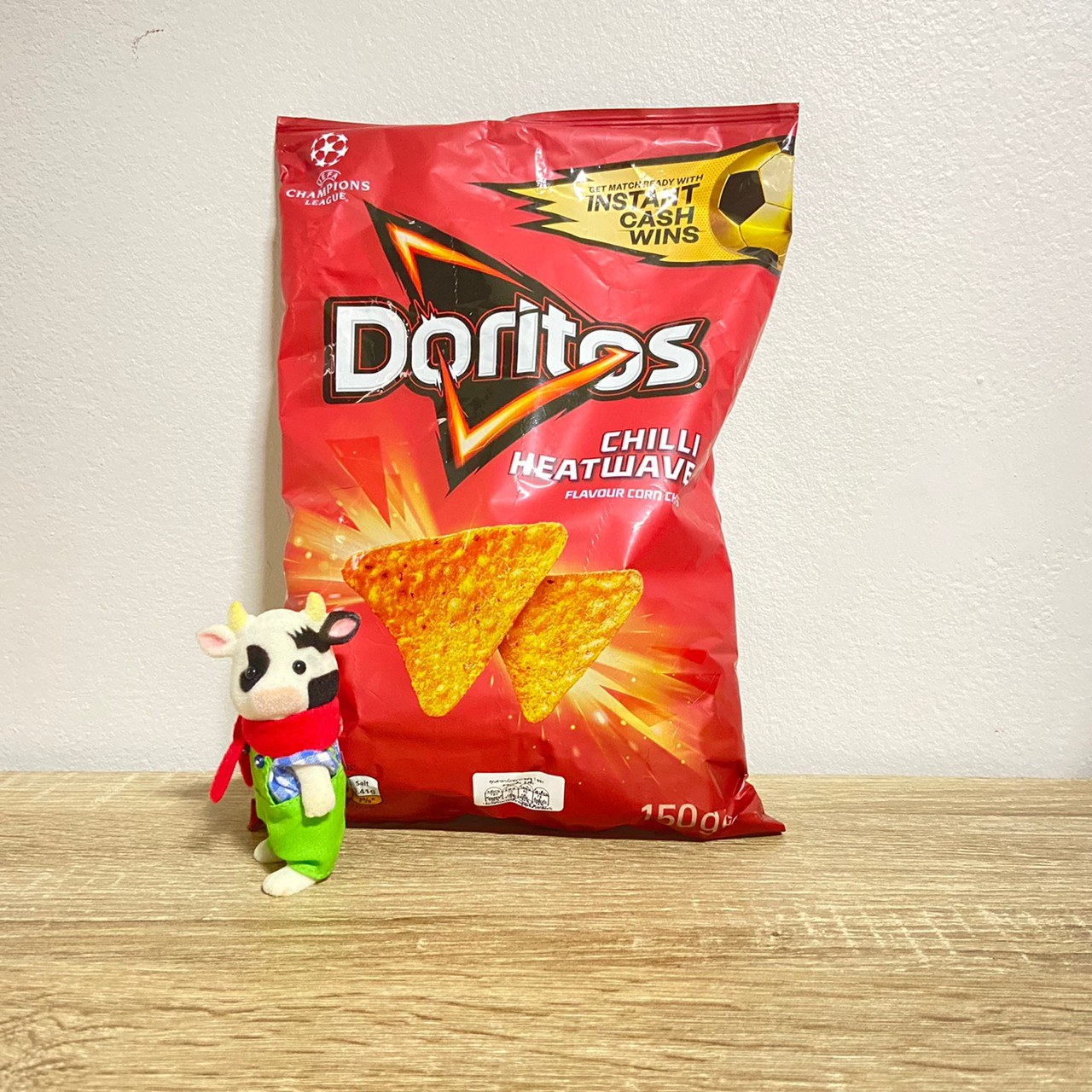 Doritos Nacho Cheese , Chilli Heat wave Tortilla Chips Doritos USA โดริ ...