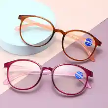 ภาพขนาดย่อของภาพหน้าปกสินค้าOYKI ใหม่ Anti Blue Light แว่นตาอ่านสำหรับผู้หญิงแฟชั่นแว่นตา Anti-fatigue สายตายาวแว่นตาเกรด + 100 ถึง + 400 จากร้าน OYKI บน Lazada