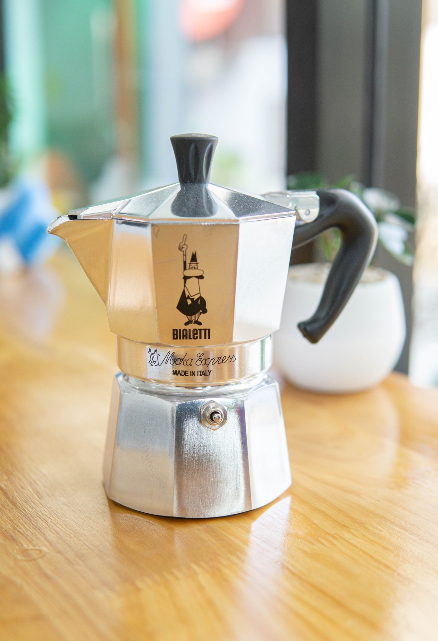 Moka Pot Bialetti Express 3 cup ชุดโมก้าพอท ครบชุด (เครื่องบดเมล็ดกาแฟ + เตาไฟฟ้า)