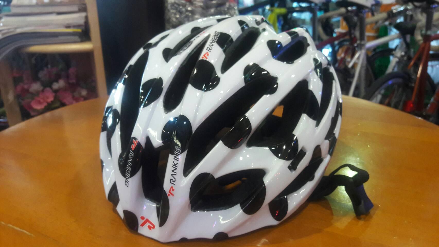หมวกจักรยาน Ranking H93 Nest สีขาวจุดดำ