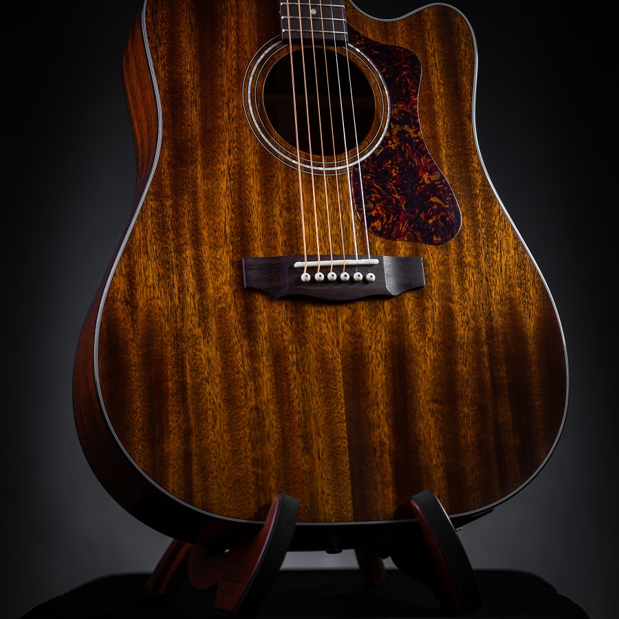 Guild D-120CE กีตาร์โปร่งไฟฟ้าทรง Dreadnought สเปค All Solid African Mahogany I พร้อมกระเป๋า