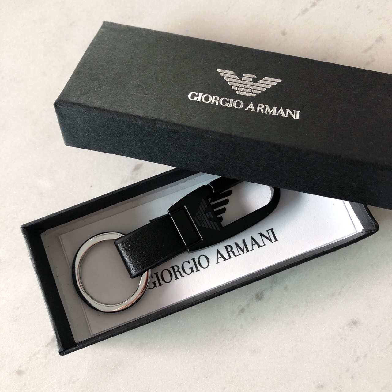 พวงกุญแจ Giogio Armani Keychain with original box แท้ 100 พร้อมส่งใน
