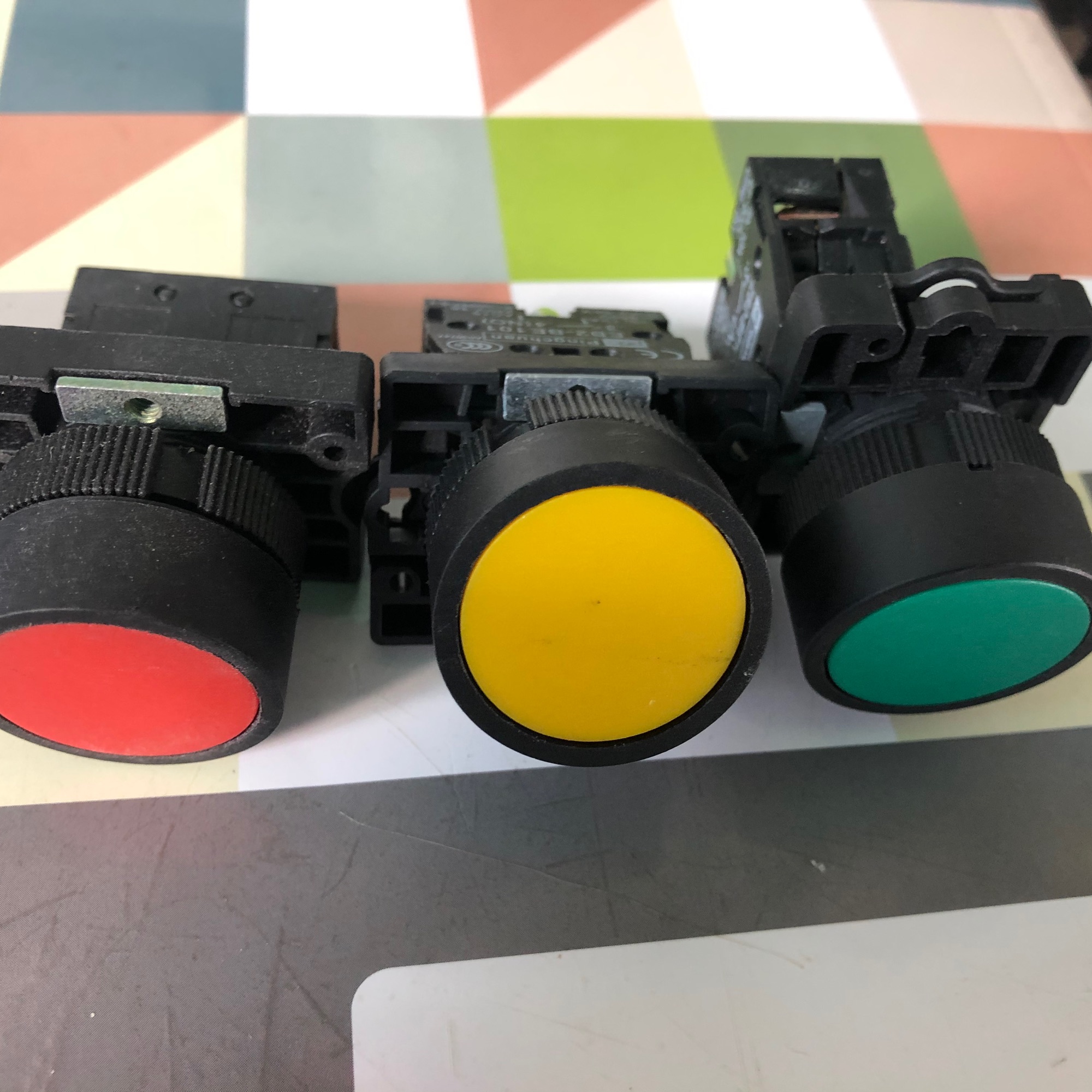 Push Button Eeb2 (1ชิ้น)Push button Switch 22มิล EB2-BE101 10A1ncสวิทซ์กด22มิลมีสีแดง ...