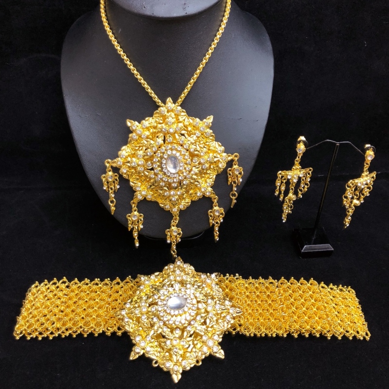 Thai jewellery ชุดเครื่องประดับสตรีไทย เครื่องประดับเจ้าสาว เครื่องประดับผู้หญิงชุดไทย สีทองพลอยขาว jewelry set