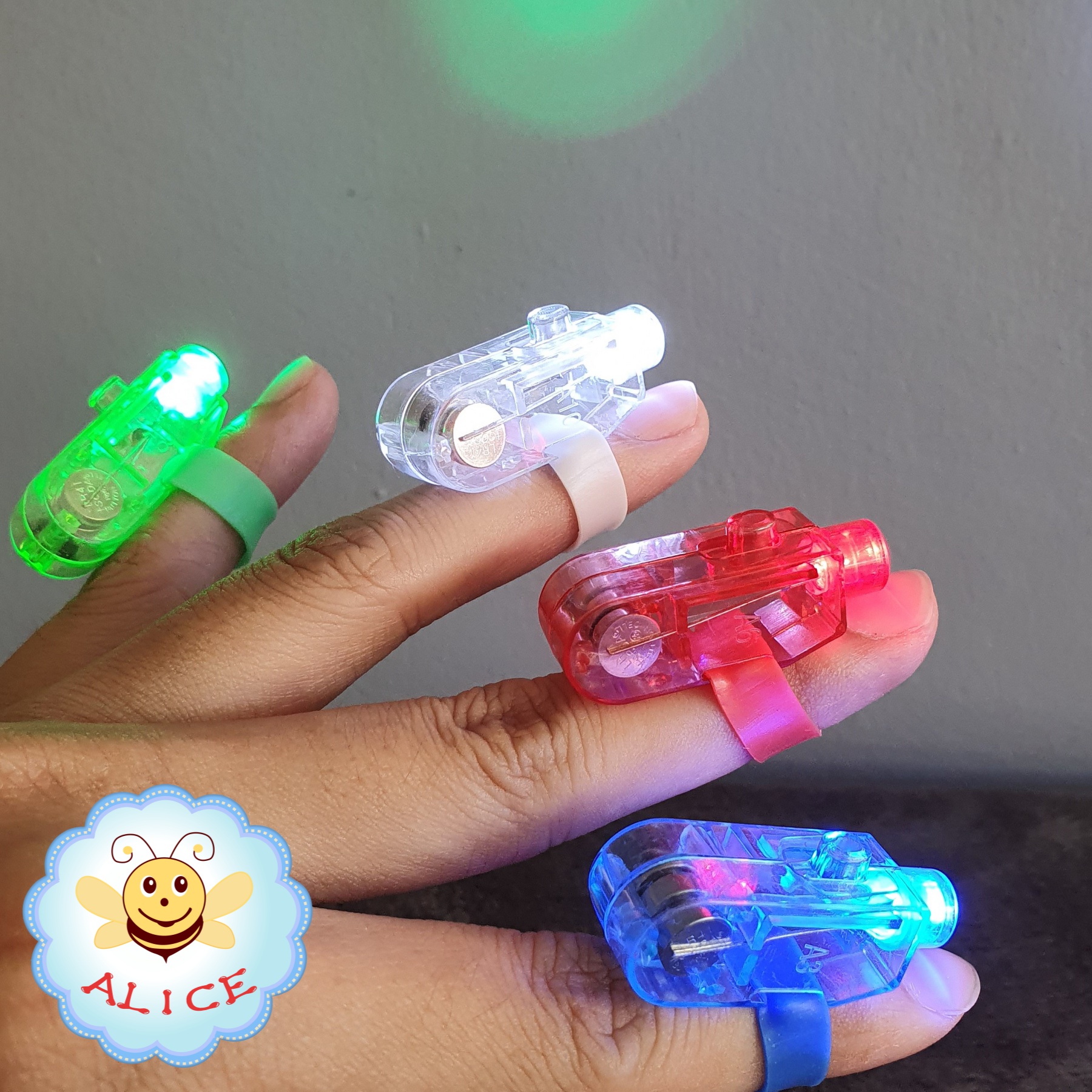 แหวนไฟ LED Ring แหวนเปิดไฟได้ มีแบตเตอรี่ในตัว alicdolly