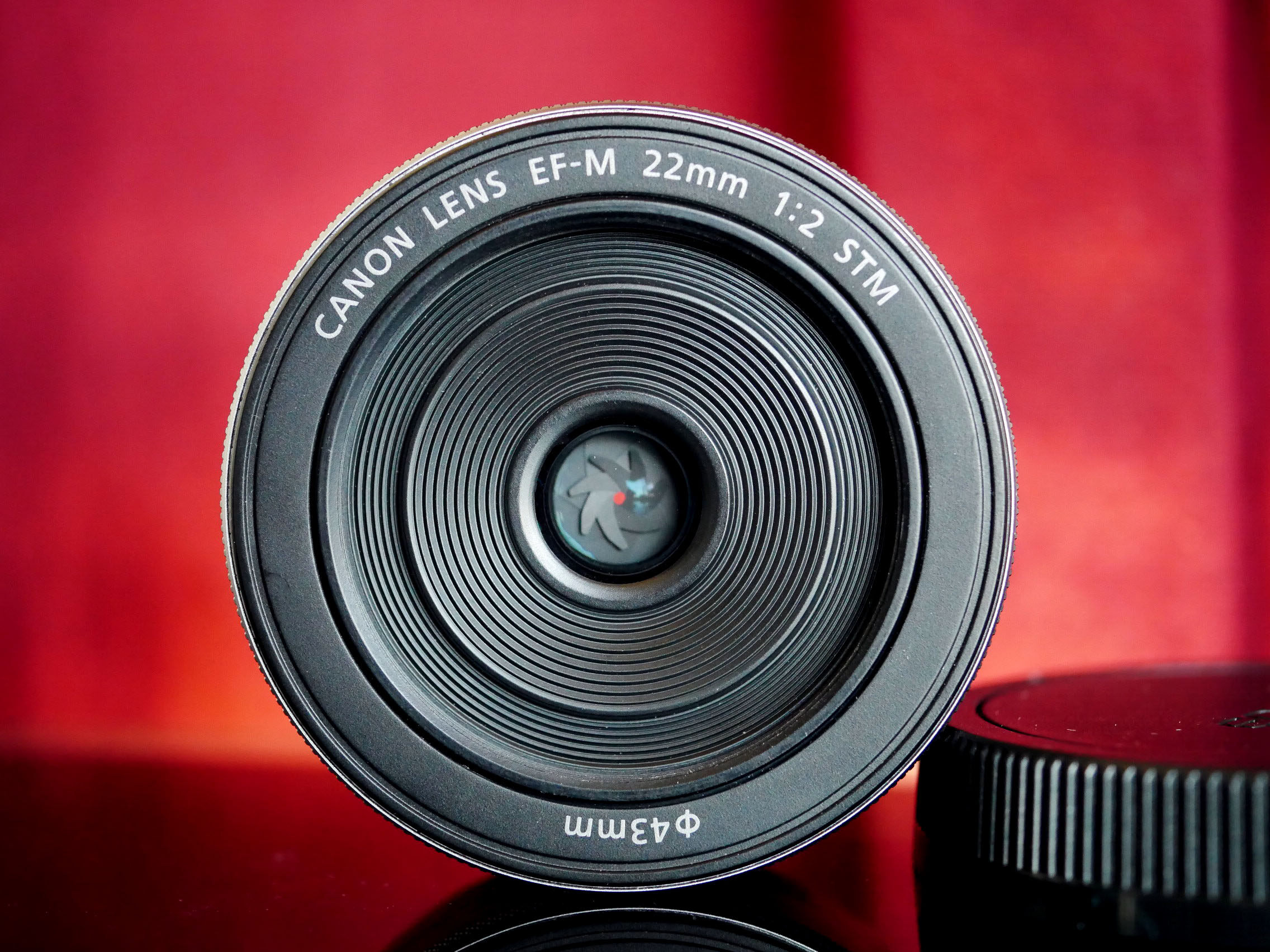 Canon EF-M 22mm f2 STM Silver Lens, pancake, 22 mm f/2, EOS M mount