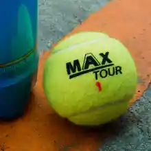 ภาพขนาดย่อของภาพหน้าปกสินค้าSPORTSMAAX ลูกเทนนิส MAAX TOUR 3 BALL/CAN จากร้าน SM54 บน Lazada