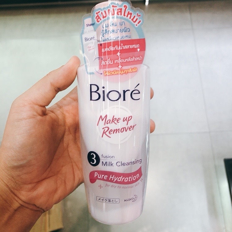 300ml Biore Makeup Remover 3 Fusion Milk Cleansing Pure Hydration บีโอเรเมคอัพ รีมูฟเวอร์ มิลล์ คลีนซิ่ง