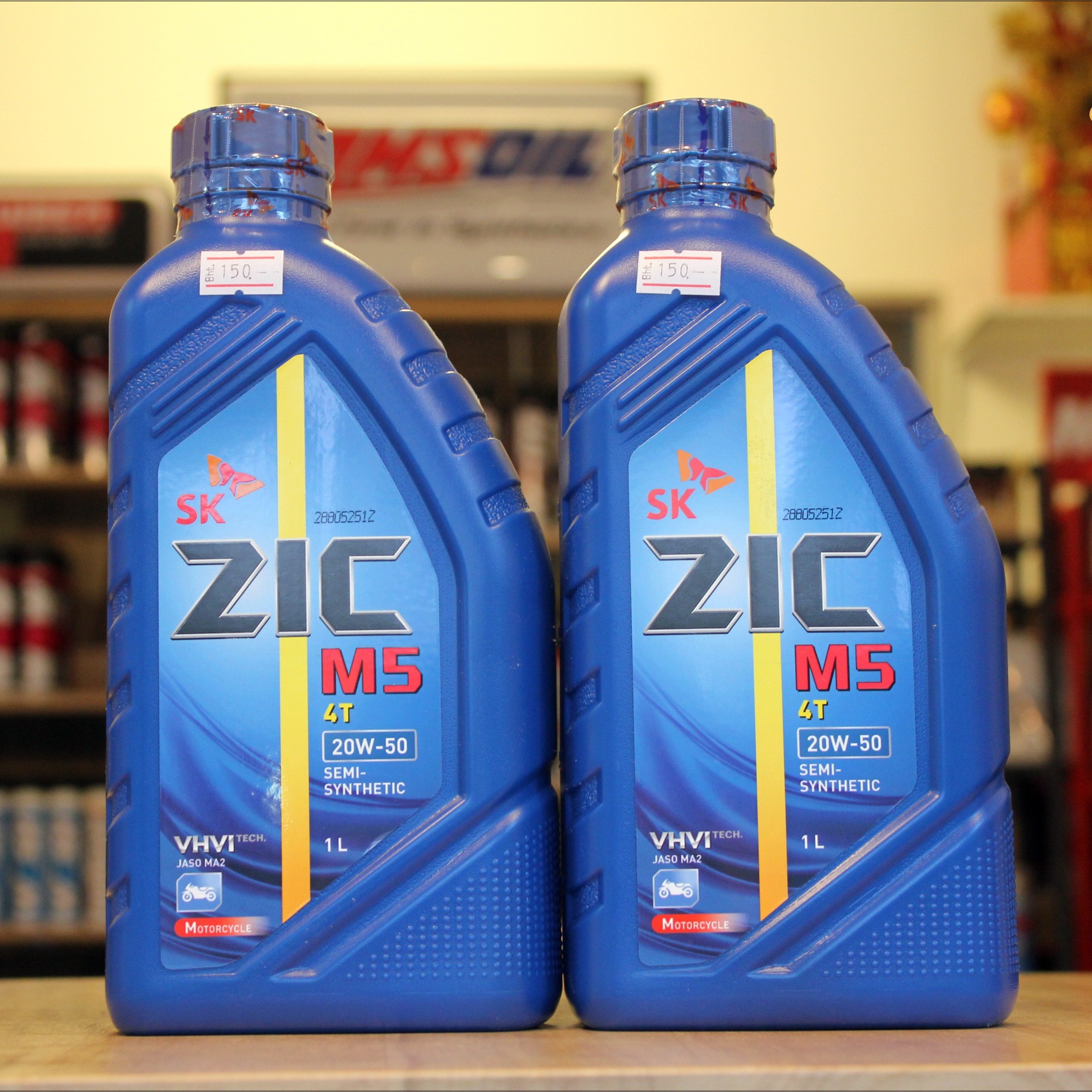 น้ำมันเครื่อง 20W50 ZIC M5 กึ่งสังเคราะห์ ขนาด 1 ลิตร จำนวน 2 ขวด ...