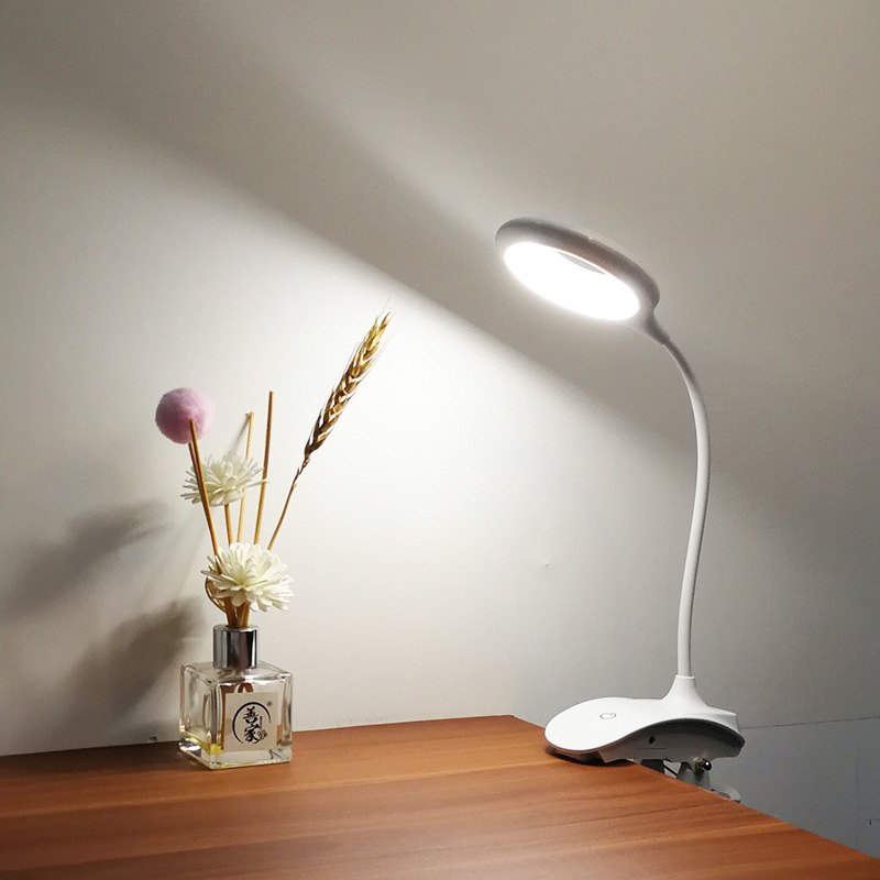 โคมไฟตั้งโต๊ะเรียนรู้การชาร์จไฟ LED คลิปห้องนอนโคมไฟหอพักโคมไฟหอพักนักเรียนโคมไฟสีขาว