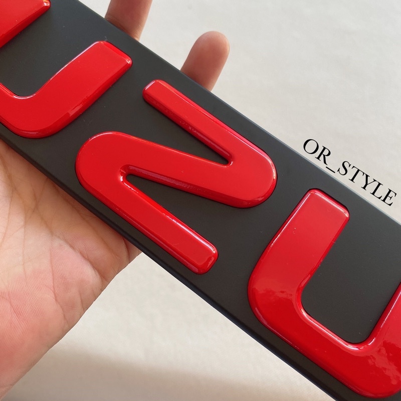 โลโก้ ISUZU ติดกระจัง D-MAX 2012-2019 (ไซส์ใหญ่) ขนาด 31x6.3cm