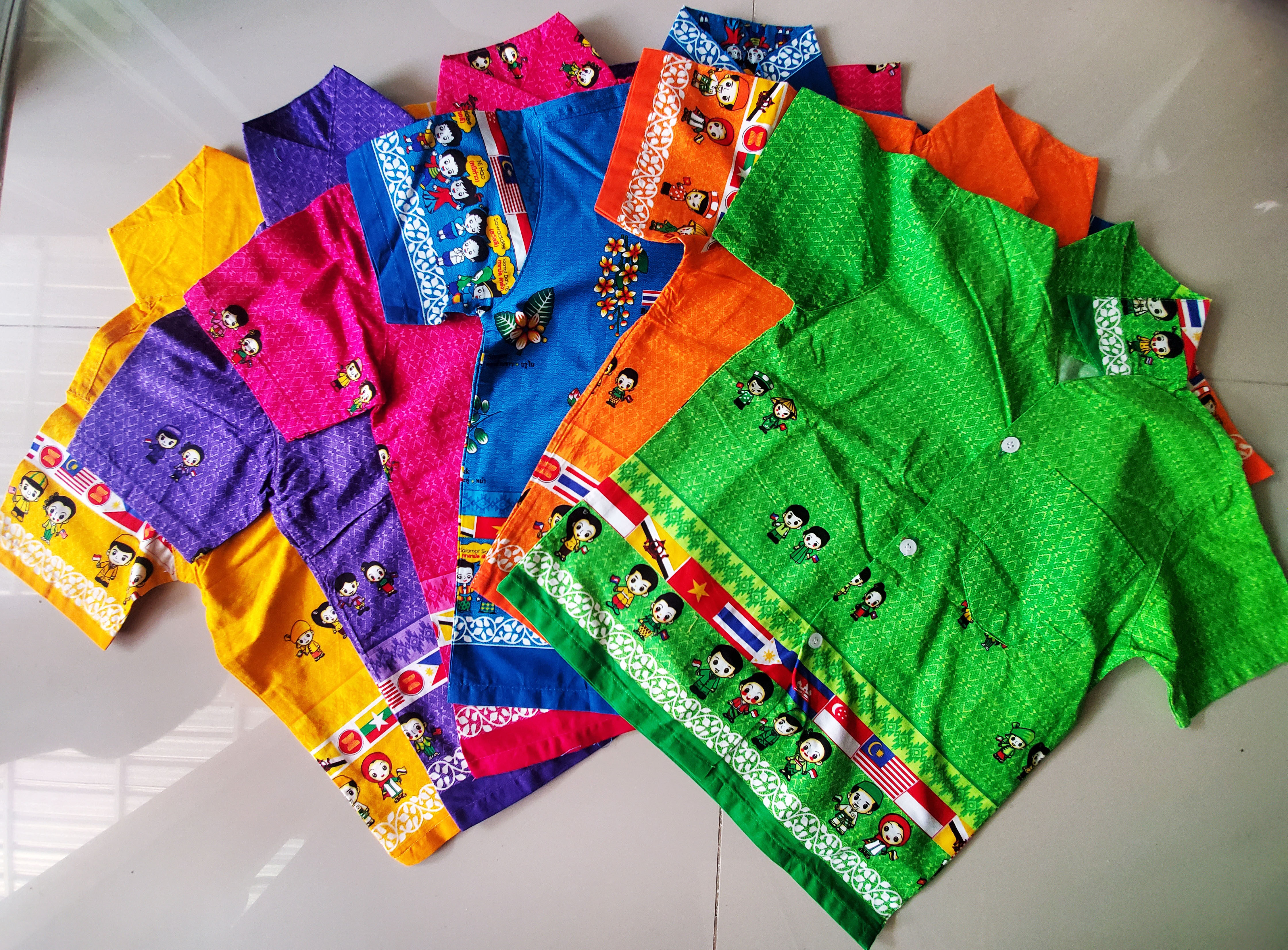 เสื้ออาเซียน(เด็ก) เสื้ออาเซียนเด็กคอปก เสื้อลายไทย เสื้อผ้าไทย เสื้อไทยใส่ไปโรงเรียน เสื้อลายอาเซียน เสื้อลายป