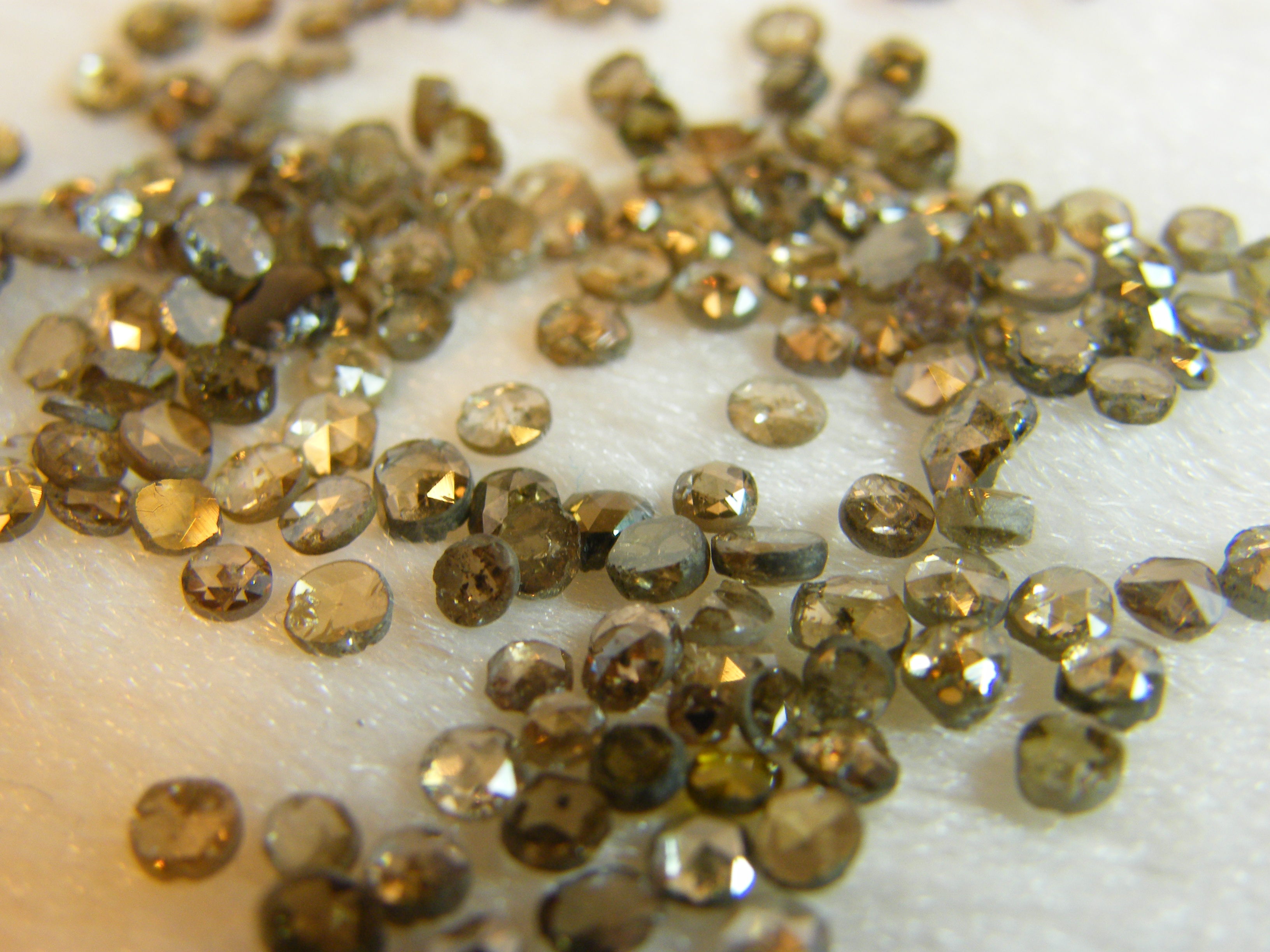 เพชรซีกของแท้ ROUND 2 mm - Natural Polki Diamonds original diamond