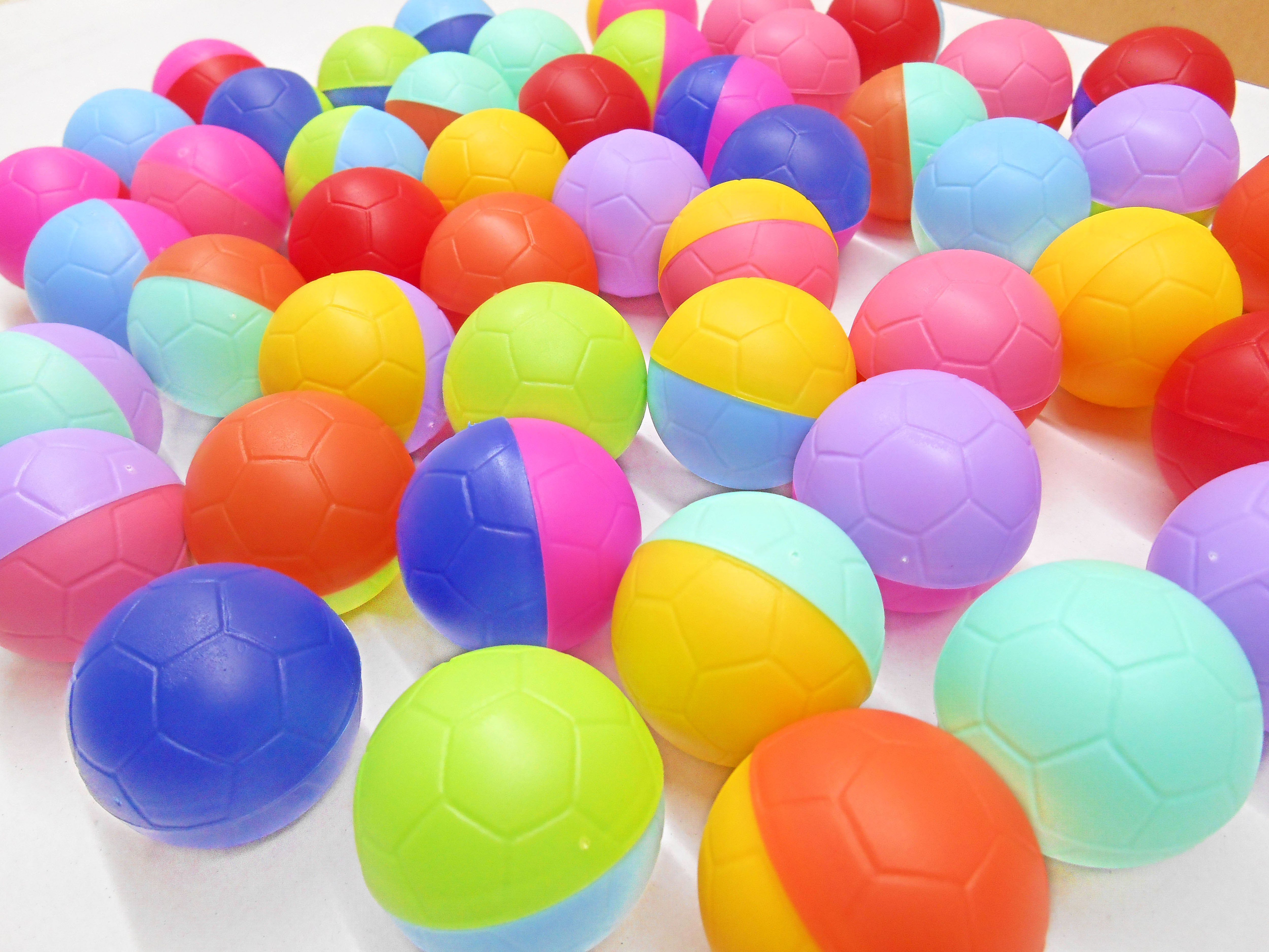 (ราคาถูก 50/100 ลูก มี10 สี) ลูกบอลจับสลาก สีหวาน สวย  งานพรีเมี่ยม ลูกบอลจับฉลาก