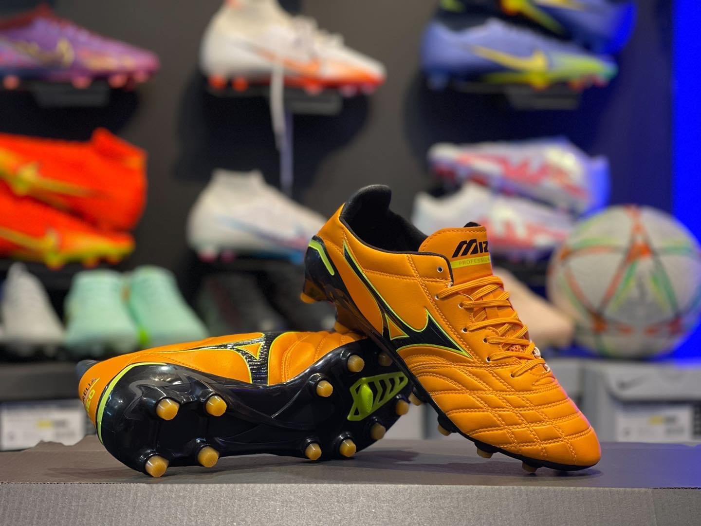 MIZUNO Mens Soccer Shoes Football Boots Futsal Shoes M175 รองเท้าฟุตซอล ...