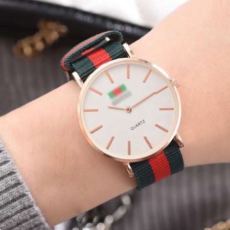 YBC CLASSIC นาฬิกาข้อมือควอตซ์ผ้าใบเคสที่คาดโลหะผสมนาฬิกาลำลอง YBC CLASSIC นาฬิกาข้อมือควอตซ์ผ้าใบเคสที่คาดโลหะผสมนาฬิกาลำลอง