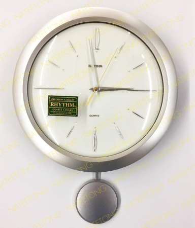 RHYTHM Japan นาฬิกาแขวนแบบมีตุ้มแกว่ง ขนาด 12 นิ้ว CMP506NR18