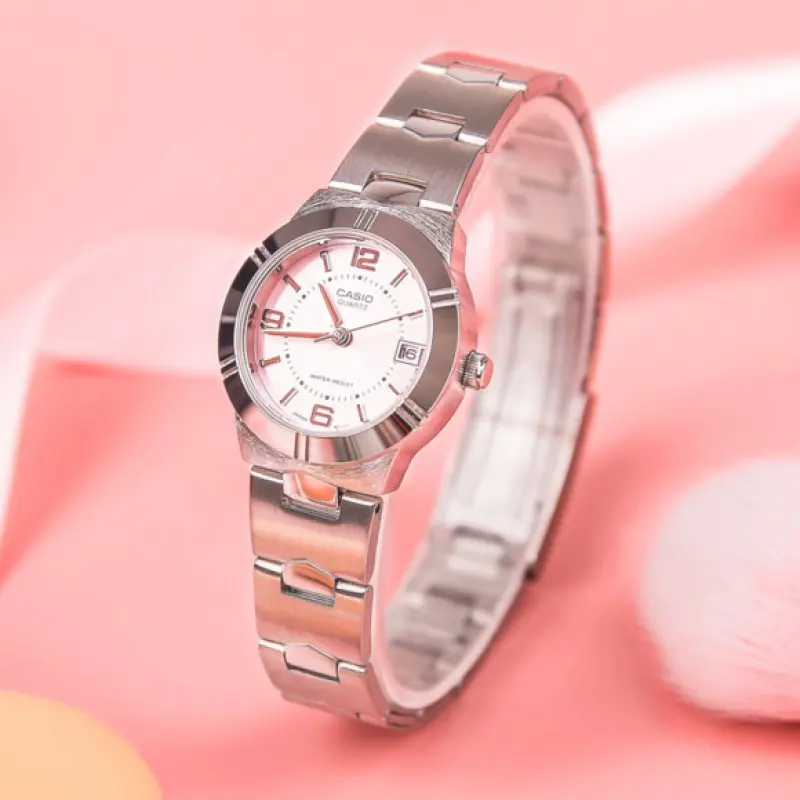 ภาพหน้าปกสินค้าCasio Lady รุ่น LTP-1241D-4A นาฬิกาข้อมือผู้หญิง สายสแตนเลส หน้าปัดชมพูสุดหวาน  -มั่นใจของแท้ 100% ประกันศูนย์ 1 ปีเต็ม จากร้าน Nalika-online shop บน Lazada