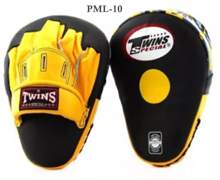 Twins Special Focus mitts punching PML-10 Black-Yellow Genuine Leather for Trainer Muay Thai MMA K1 เป้ามือทวินส์ สเปเชี่ยล แบบทรงโค้ง สีดำ เหลือง หนังแท้ สำหรับเทรนเนอร์ ฝึกซ้อมมวย