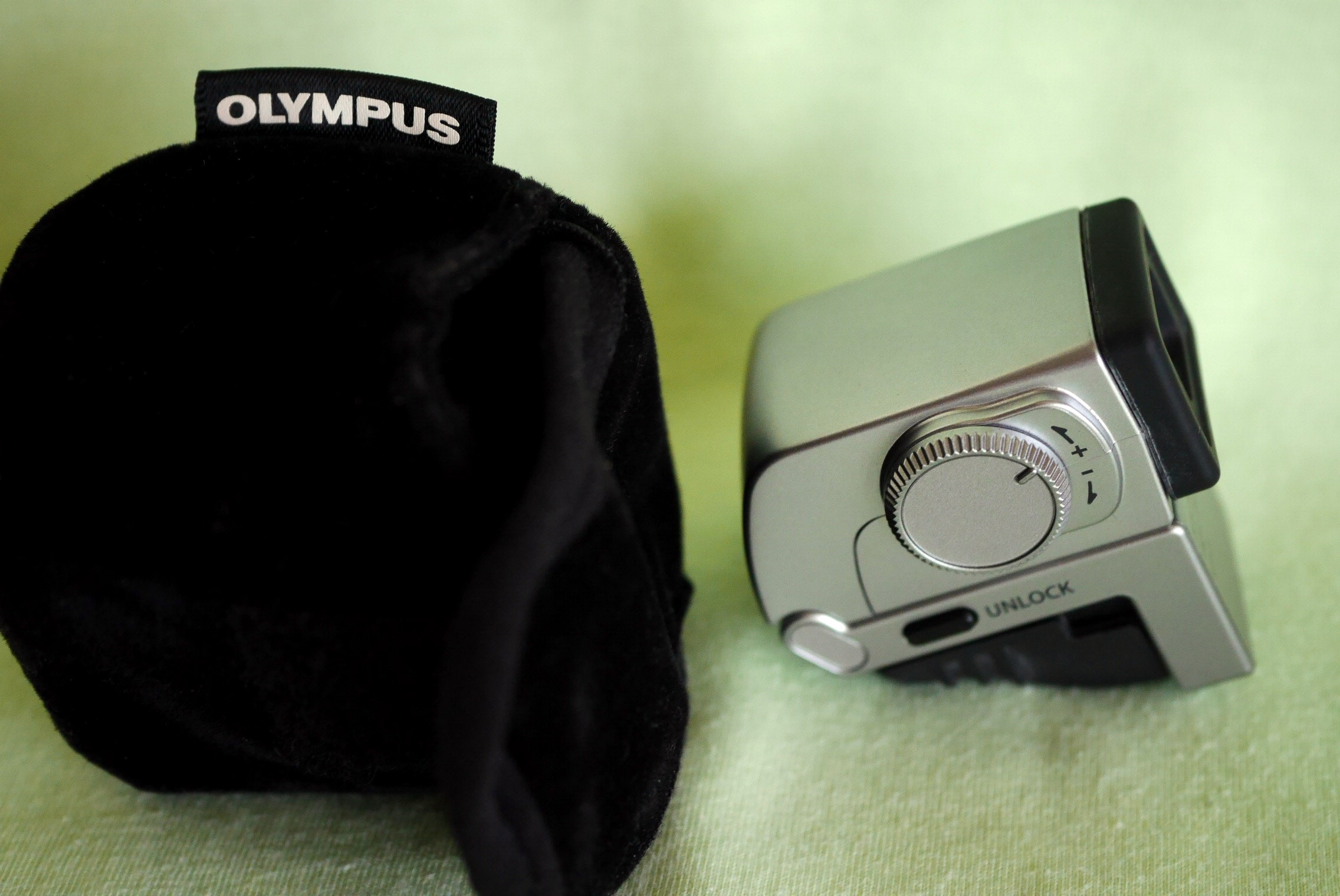 Silver Olympus VF-3 Electronic Viewfinder for PEN and OM-D Cameras