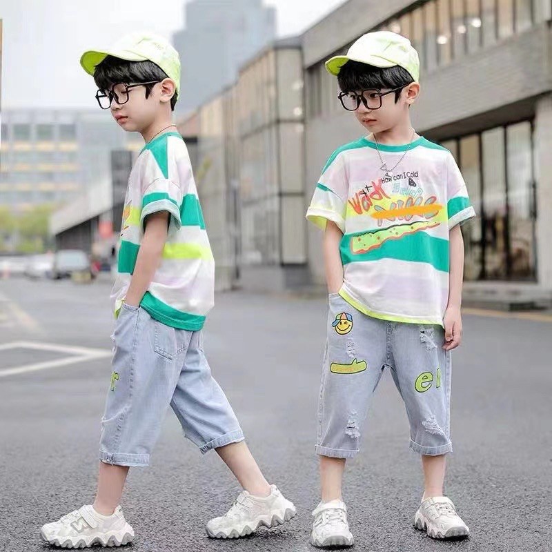 (สินค้าพร้อมส่ง)แฟชั่นสไตล์เกาหลีเสื้อยืด-กางเกงยีนส์ เสื้อผ้าเด็กโต เสื้อผ้าเด็กเล็ก แฟชั่นสไตล์เกาหลี เสื้อเด็ก กางเกง