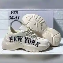 ภาพขนาดย่อของภาพหน้าปกสินค้ารองเท้าผ้าใบ MLB (Mickey Mouse) รองเท้ากีฬา สำหรับผู้หญิงพร้อมส่ง Sz 36---42 จากร้าน KR1_Store บน Lazada