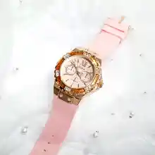 ภาพขนาดย่อของภาพหน้าปกสินค้านาฬิกา Geneva สไตล์ปู ไปรยา อินเทรนด์สุดๆ สายเรซิน นาฬิกาข้อมือผู้หญิง มาใหม่ล่าสุด พร้อมกล่อง จากร้าน Minutemore บน Lazada ภาพที่ 5