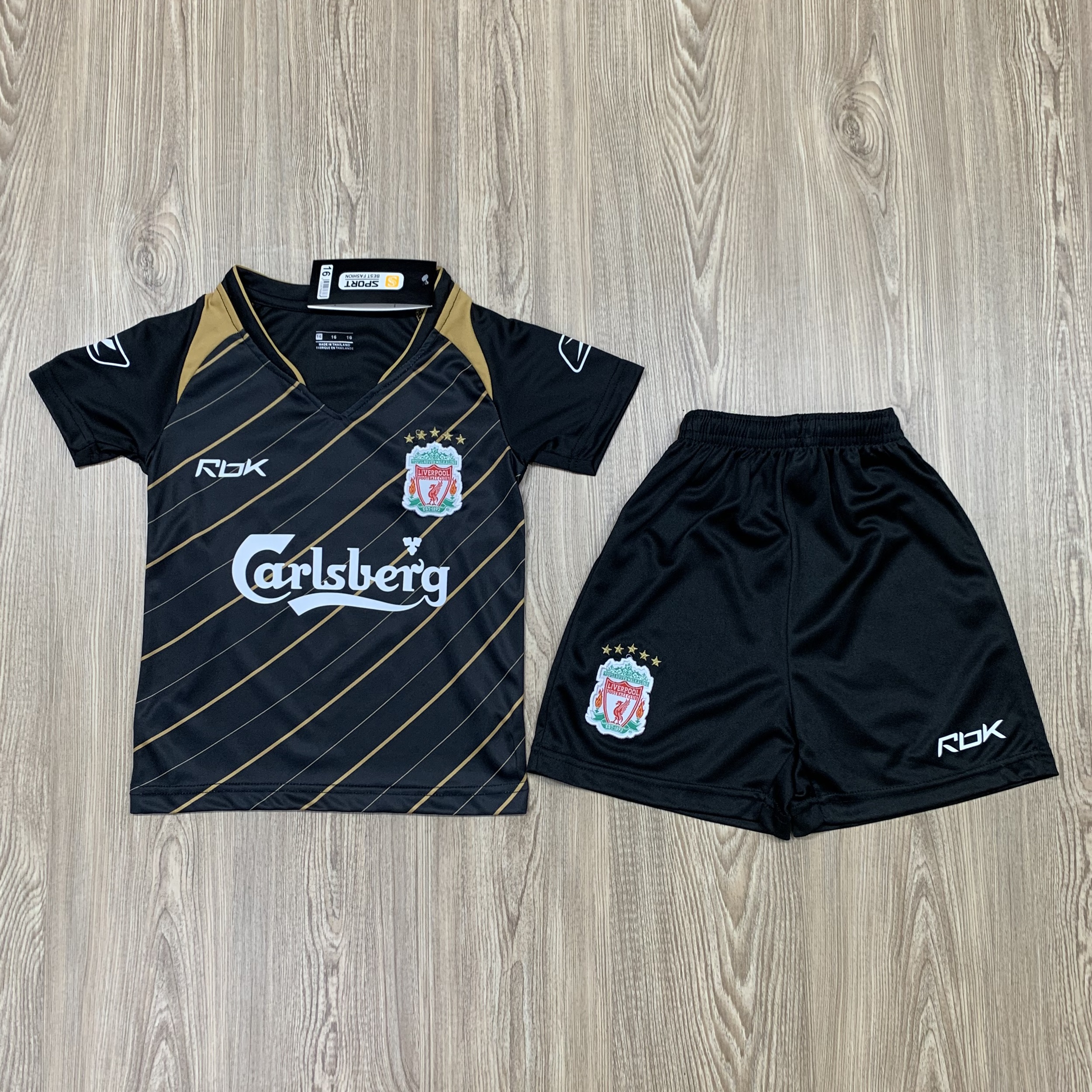 ชุดบอลเด็ก Liverpool ชุดกีฬาเด็ก ทีมลิเวอร์พูล  ซื้อครั้งเดียวได้ทั้งชุด (เสื้อ+กางเกง) ตัวเดียวในราคาส่ง สินค้าเกรด-A