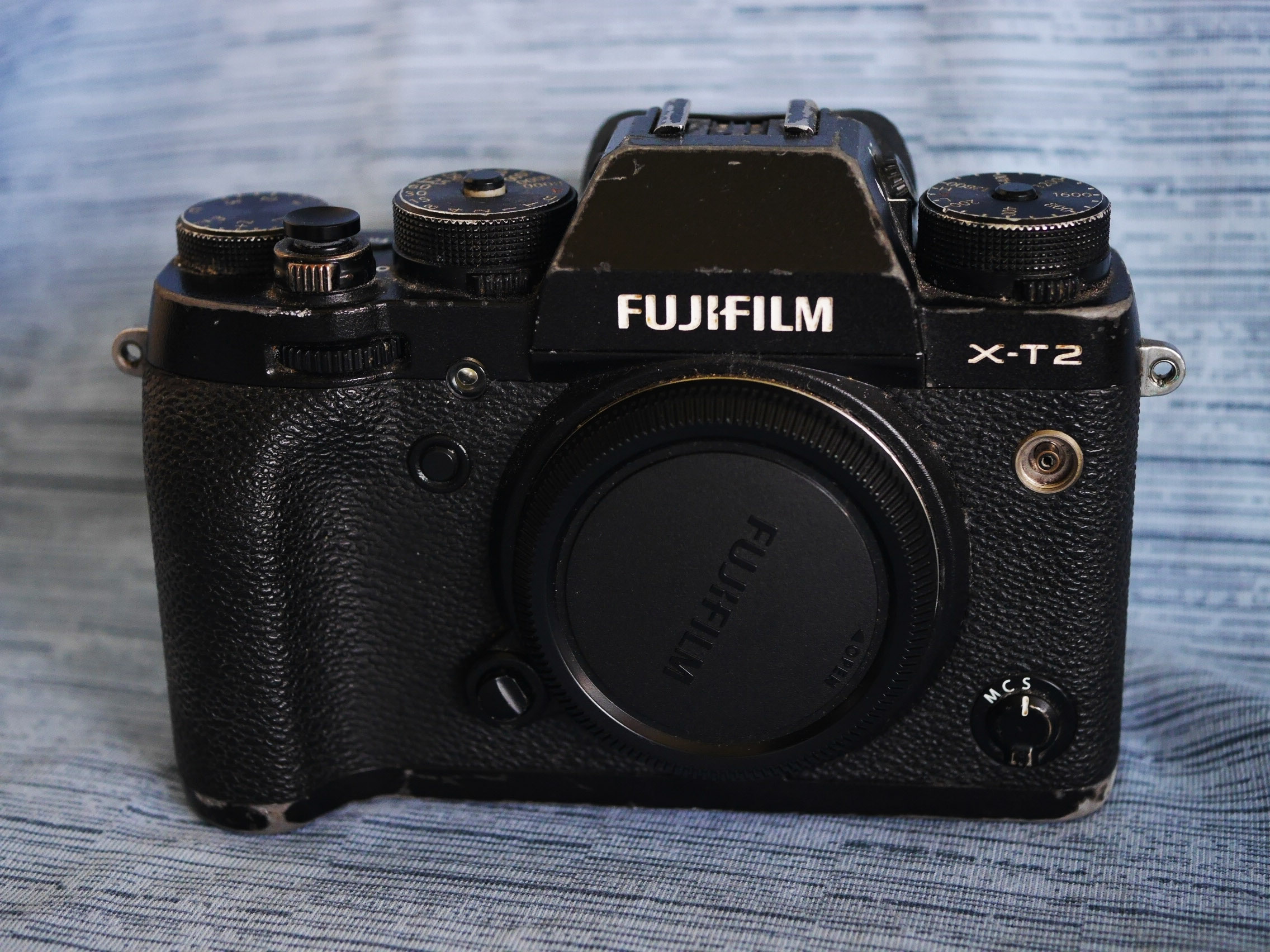 Fuji Fujifilm X-T2 24.3MP 4K Weather Resistant Wi-Fi Digital Camera Black Body, Dual SD card slots, XT2, XT-2