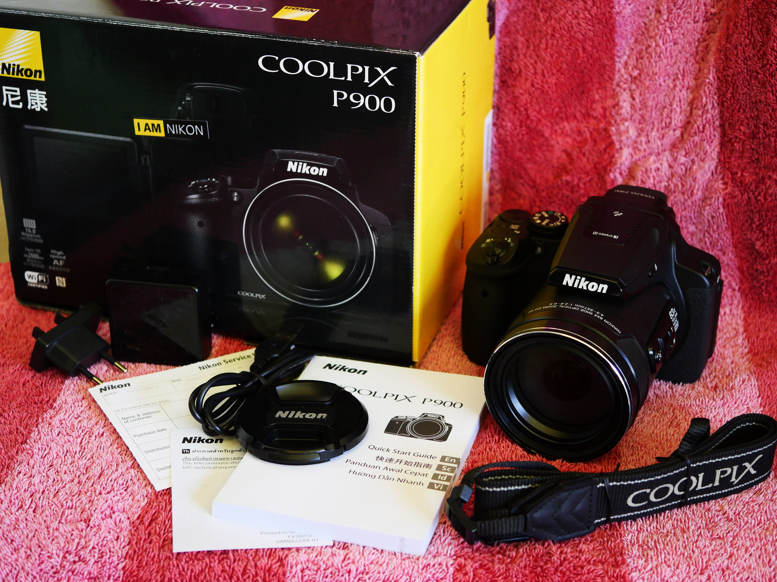 Nikon Coolpix P900 Camera Black 83x VR Zoom (242000mm) 332x Digi zoom