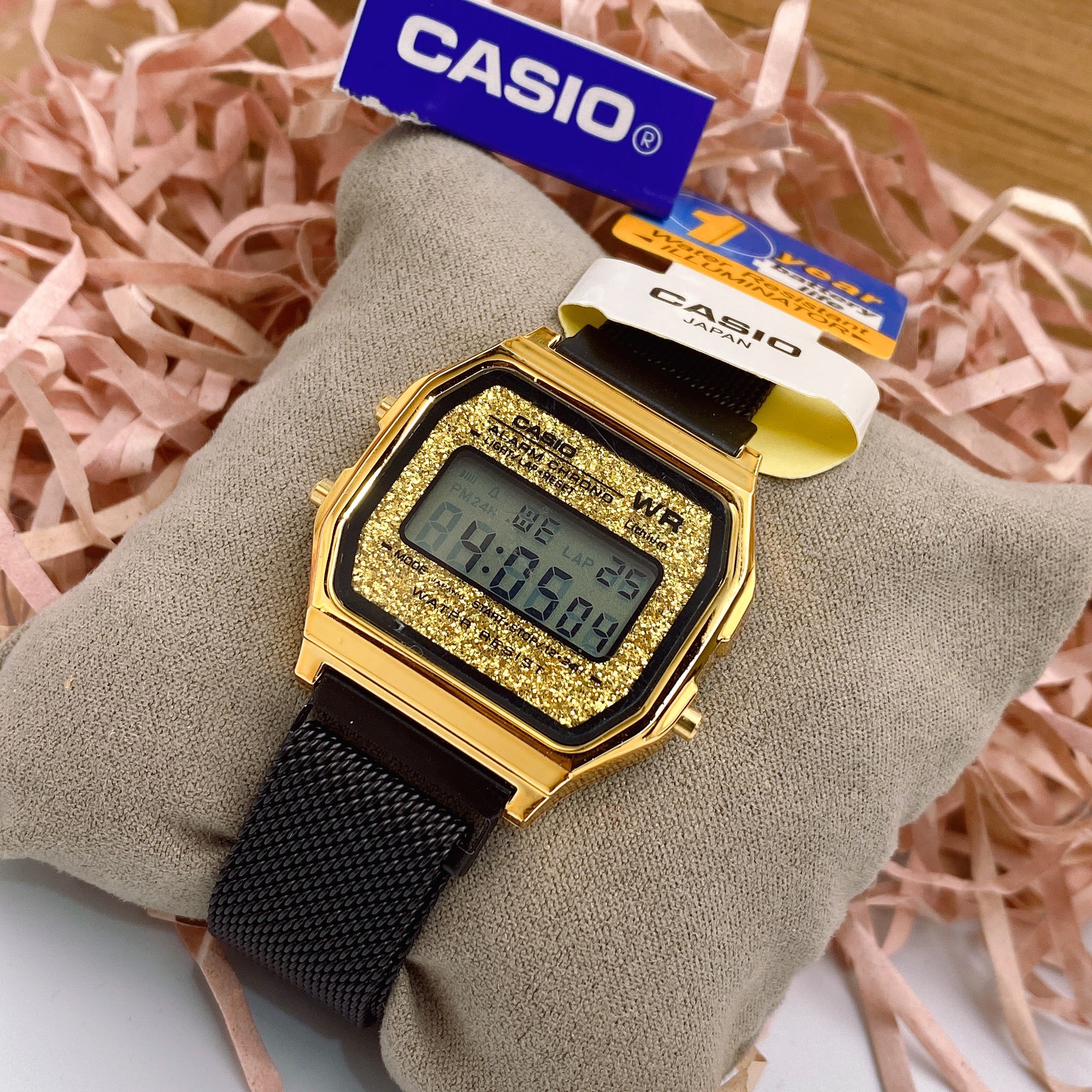 นาฬิกา Casio Digital รุ่น F1 หน้าเพชร สายแม่เหล็กใส่ได้ทุกวัย แถมฟรีผ้าเช็ด+เซ็ตเวลา