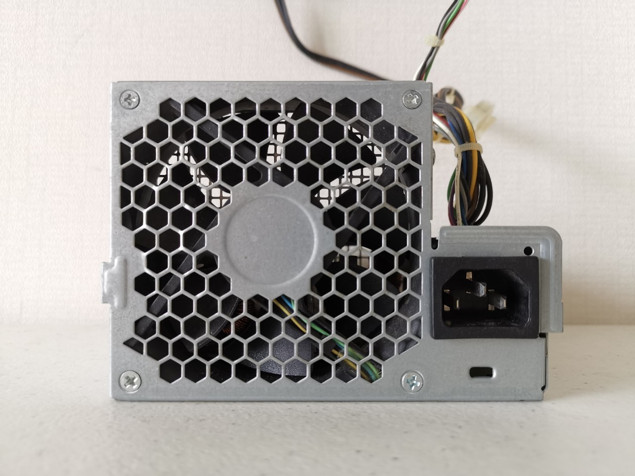 Power Supply HP สภาพดี ใช้ได้กับรุ่น Pro 6000 6200 6300 6005 6305 HP