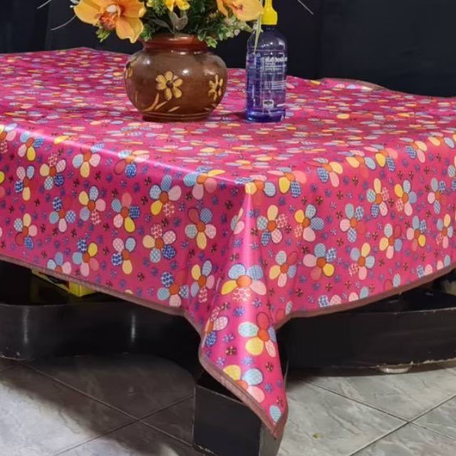 ผ้าปูโต๊ะยางพารา อเนกประสงค์(เย็บกุ๊นขอบ)ยาว150กว้าง100ซม.Tableloth
