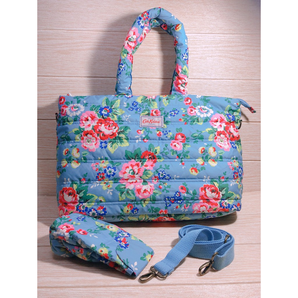 BAR กระเป๋าสัมภาระเด็กอ่อน New Cath Kidston New Spray Flowers Nappy Changing Bag in Blue - Mommy Bag - กระเป๋าแม่ลูกอ่อน กระเป๋าสัมภาระคุณแม่ กระเป๋าเก็บของลูก