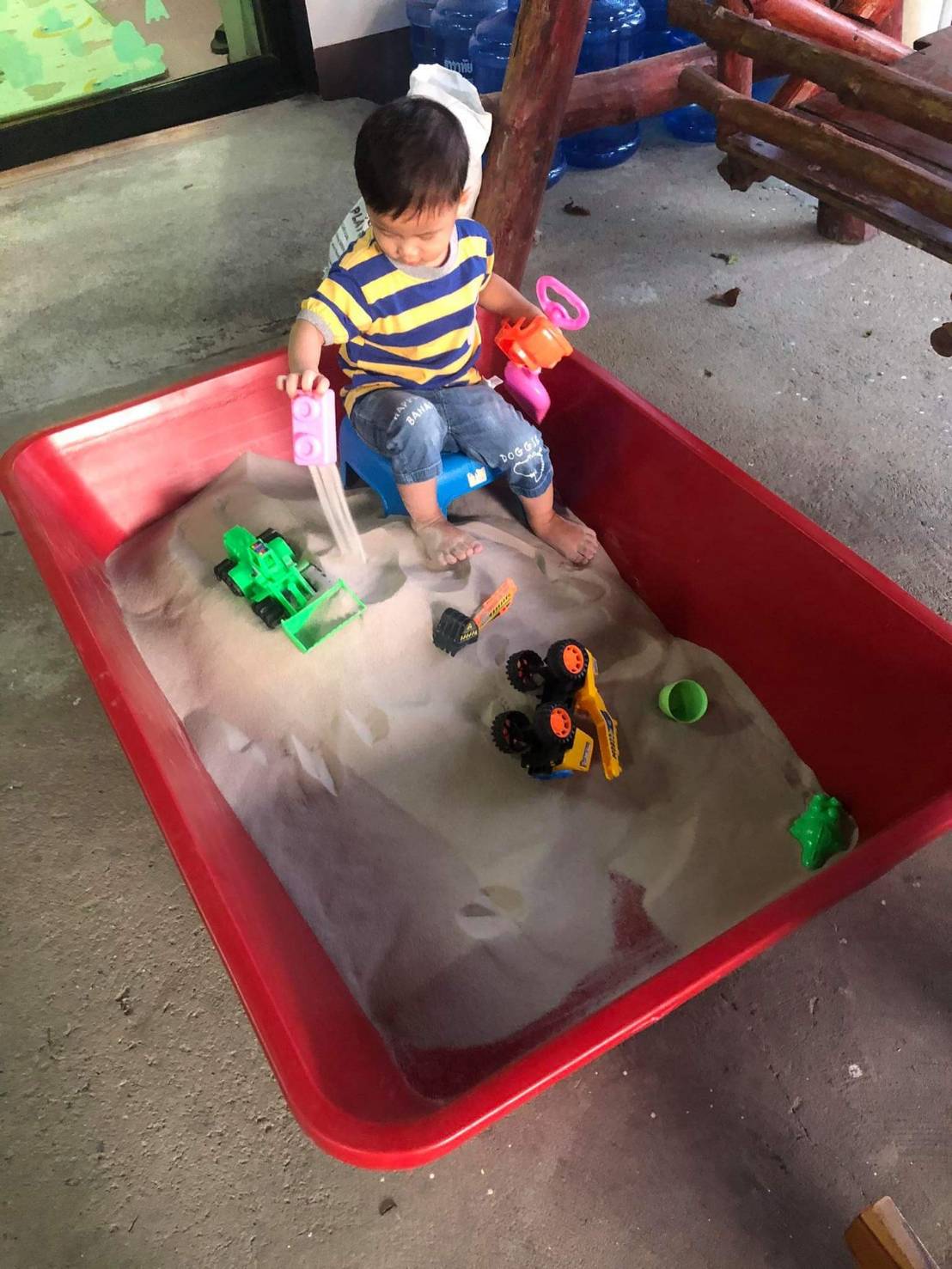 Promotion Sandbox Play Set White/Red/Blue Sandbox with 2 sandbags 1