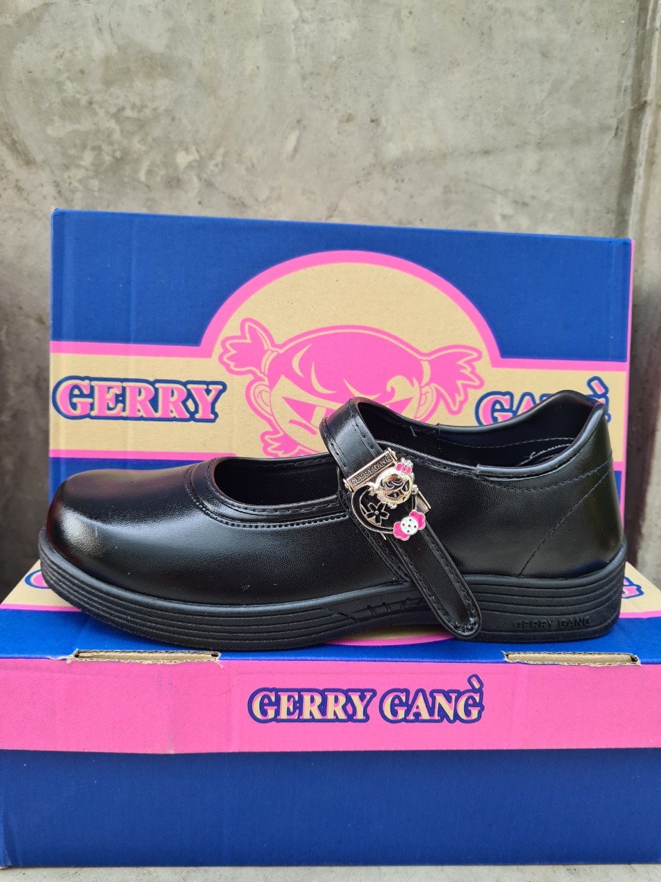 Gerry Gang รองเท้านักเรียนหญิง รองเท้าเด็กหญิง รองเท้าคัทชู สีดำ รองเท้าหนังดำ ไซต์27-44