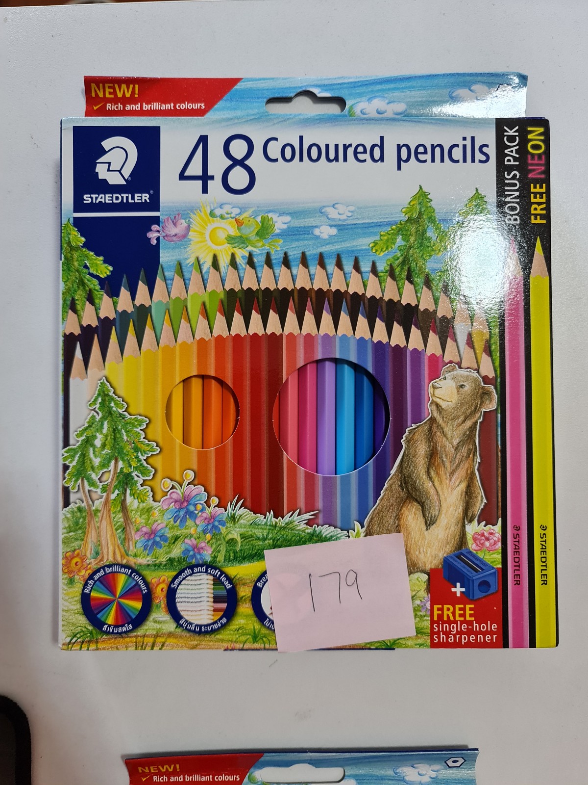 สีไม้ STAEDTLER สีไม้ 36/48 สี ฟรี ดินสอ 2B และ กบเหลาดินสอ จำนวน 1 กล่อง