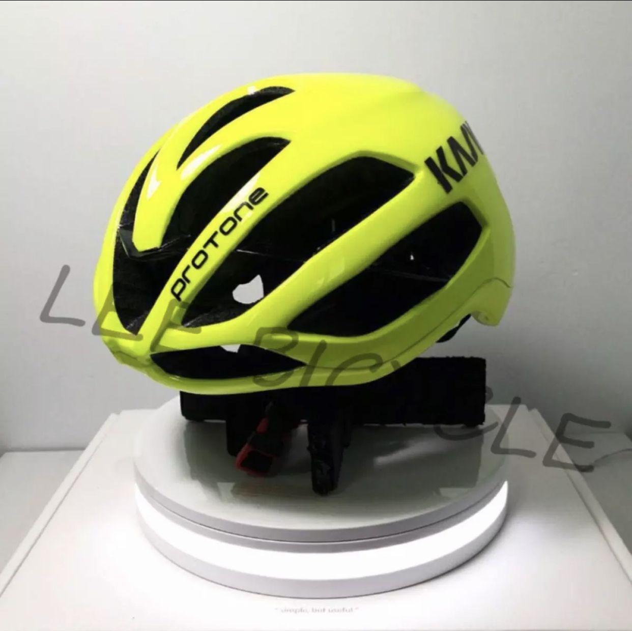 Lee bicycle  หมวกจักรยาน SKYS size:M/L 54-62cm