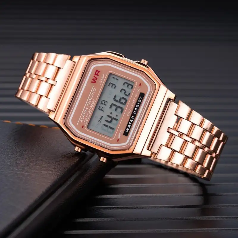 ภาพหน้าปกสินค้าLED ดิจิตอลกันน้ำควอตซ์นาฬิกาข้อมือนาฬิกาข้อมือสีทองผู้หญิงผู้ชาย จากร้าน Watch-TOP1 บน Lazada