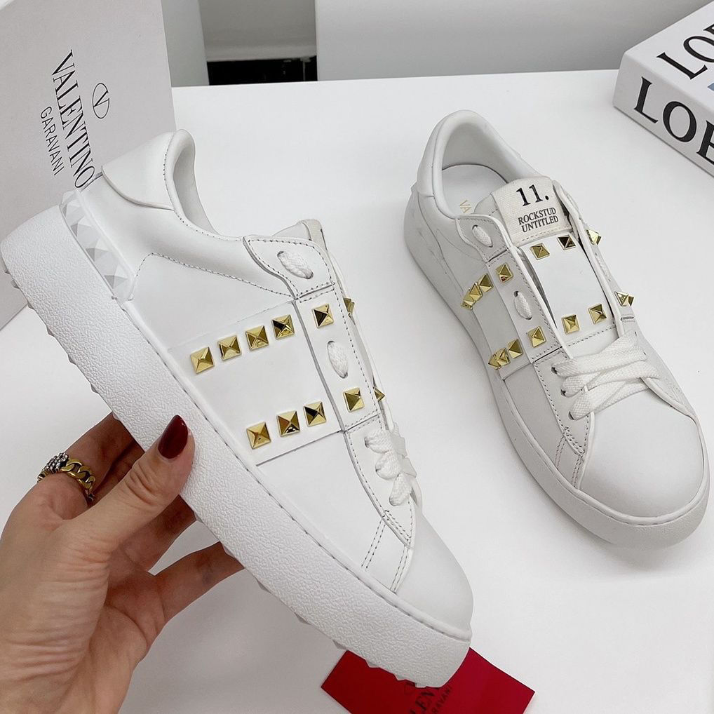 Valentino sneakers outlet tumblr