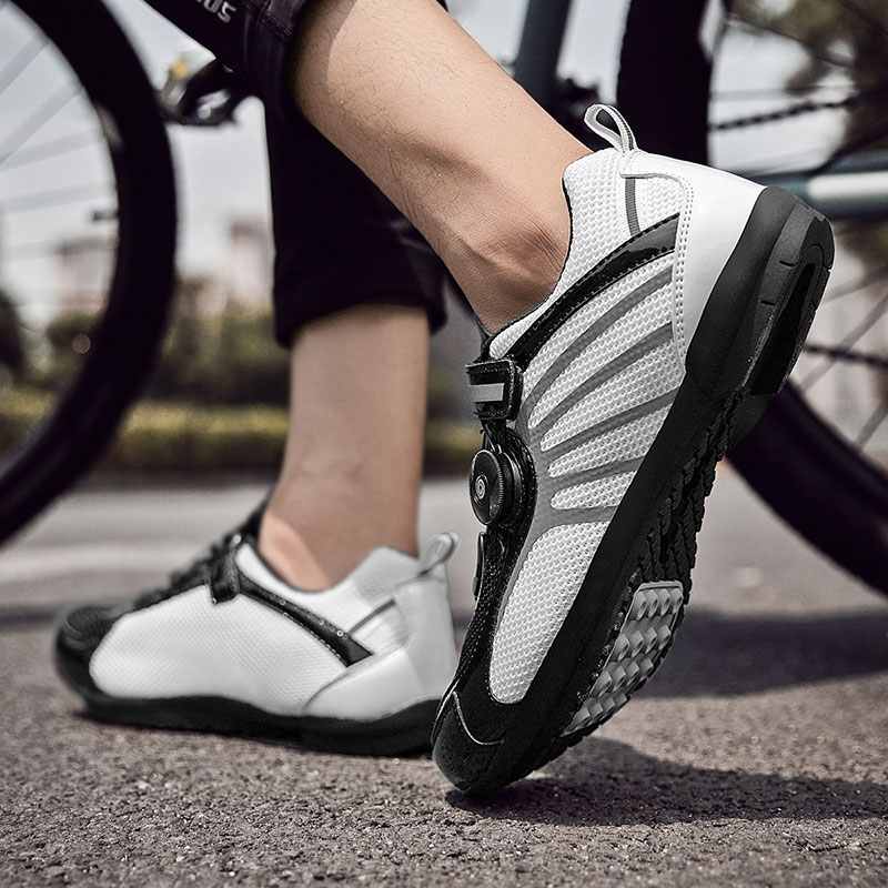 Breathable รองเท้าผ้าใบสำหรับขี่จักรยาน MTB รองเท้าสะท้อนแสงจักรยานเสือหมอบรองเท้าผู้หญิงแข่งจักรยานรองเท้าผ้าใบกีฬารองเท้าปั่นจักรยาน