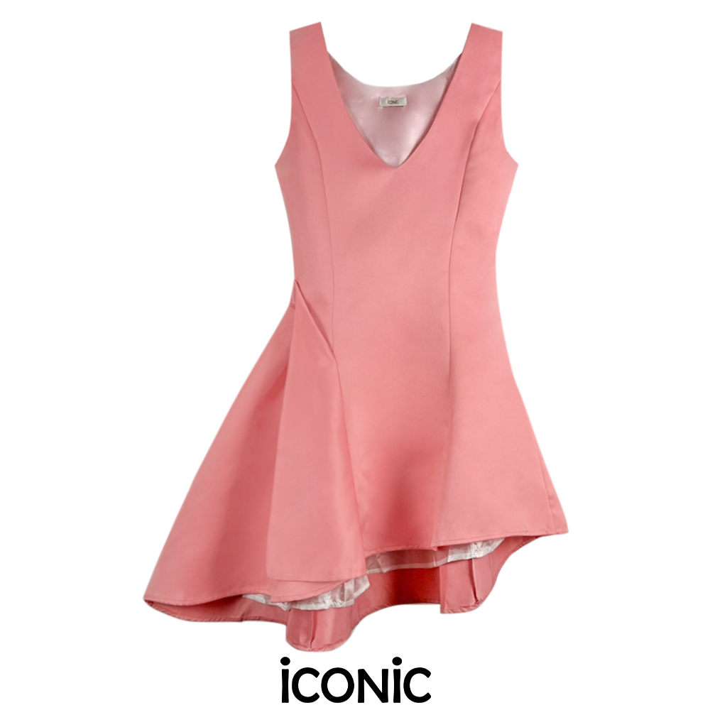 iCONiC SOFT PINK CREAMY DRESS ชุดเดรส ผ้าไหม อก34" เอว28" ยาว32" เดรสแฟชั่น เดรสออกงาน เดรสสั้น
