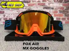 ภาพขนาดย่อของภาพหน้าปกสินค้าแว่นตาวิบาก/ วิบากแว่นวิบาก FOX AIR สีดำ-ส้ม พร้อมถุงผ้า เลนส์ใส แผ่นเทียร์ออฟ MX Goggle FOX AIR for Motorcross(Color:Black-Orange) จากร้าน NEO SHOP MOTO บน Lazada