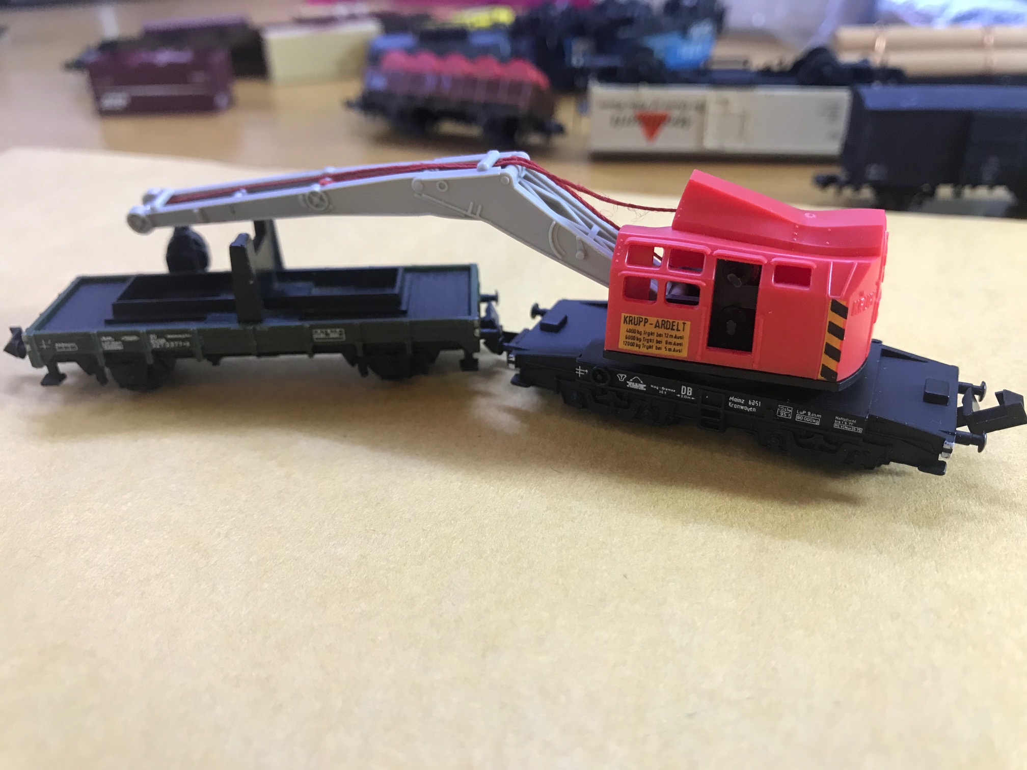 Preowned N Scale Minitrix Crane and support Carriage